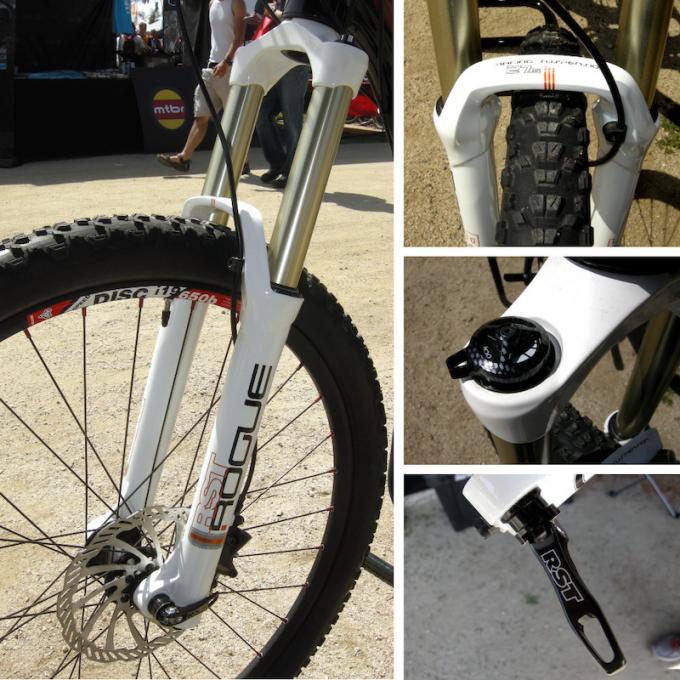 140mm / 150mm Travel Custom Bike Forks 27.5er Plus Hard Anodized For Enduro Bike